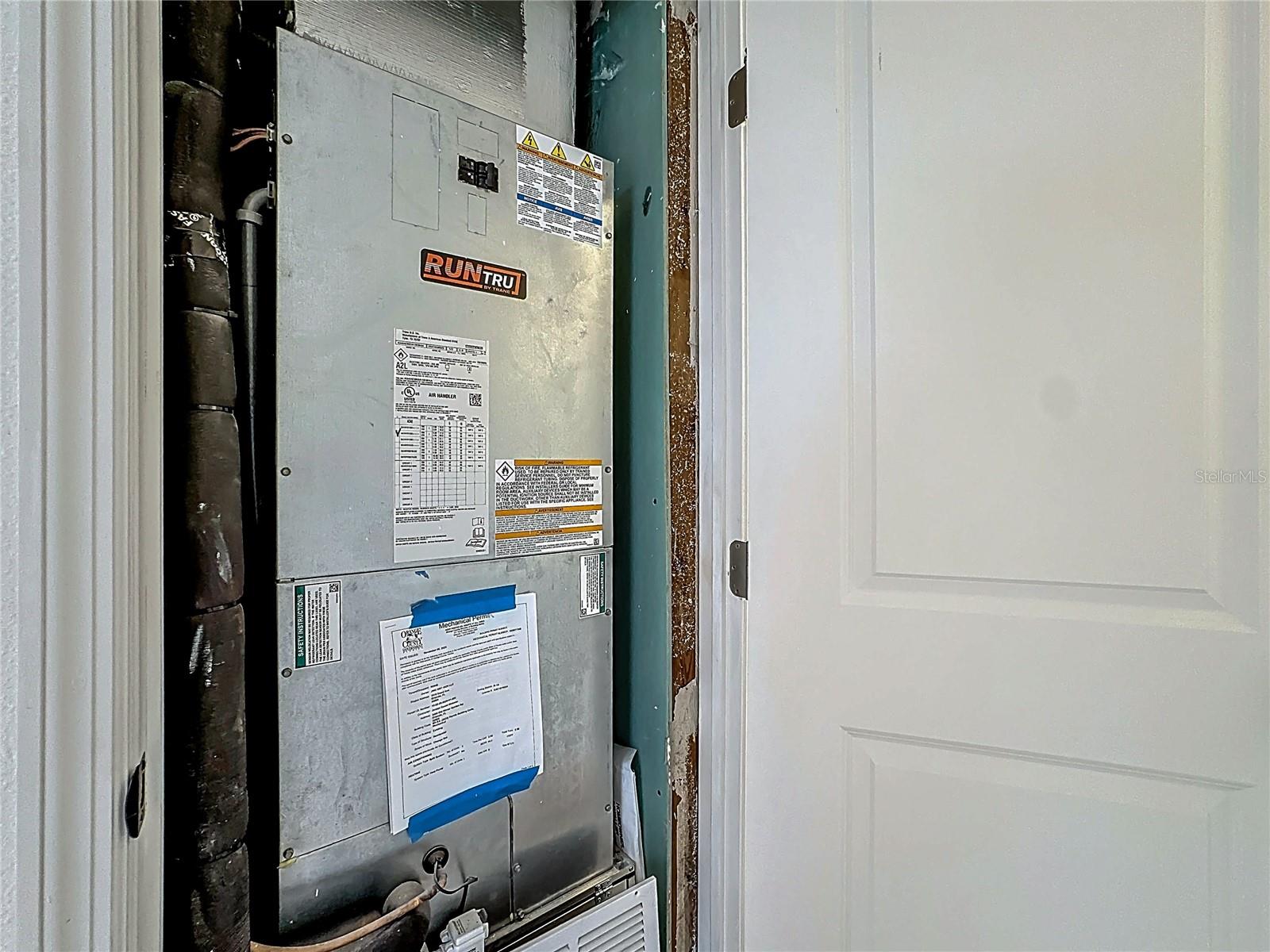 1018 Dowd Ave Property Photo 21