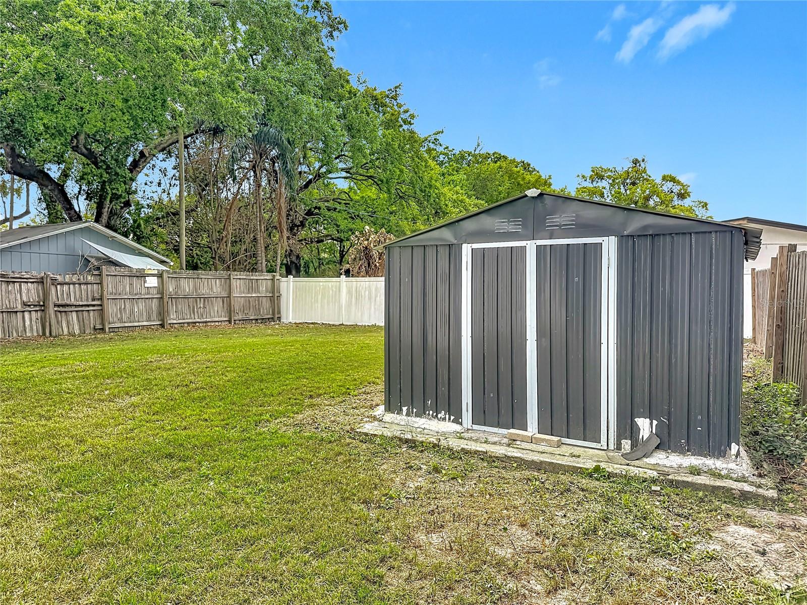 1018 Dowd Ave Property Photo 24