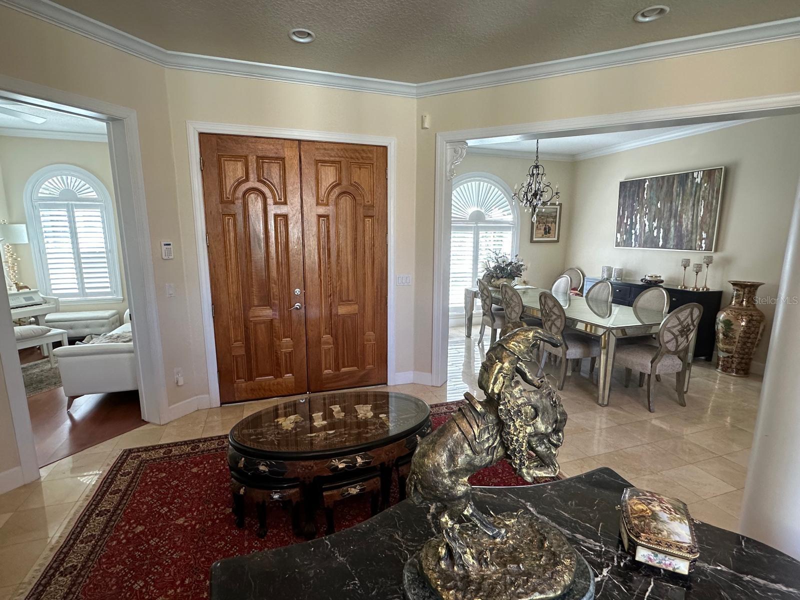 8734 Crestgate Cir Property Photo 6