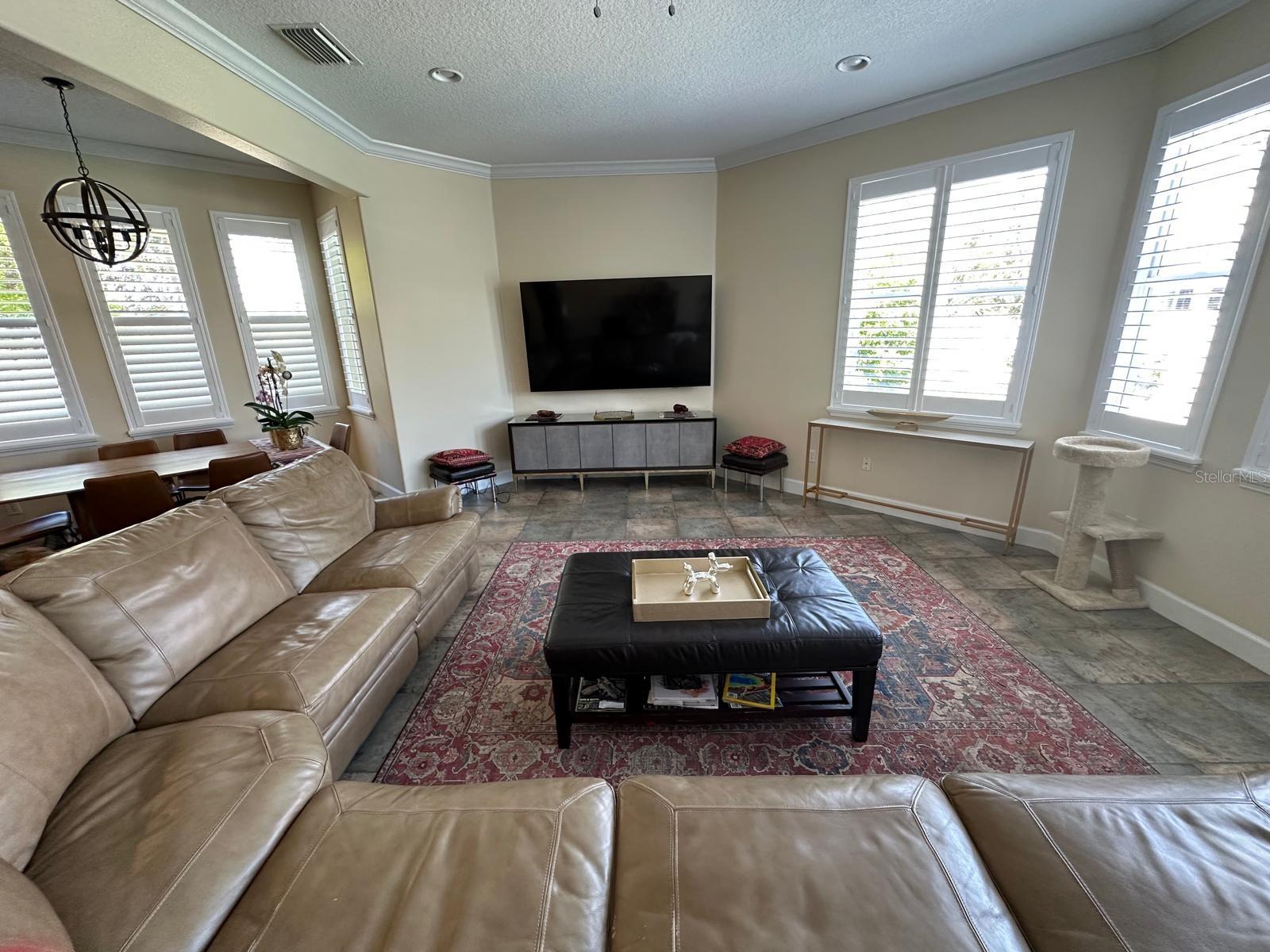8734 Crestgate Cir Property Photo 12