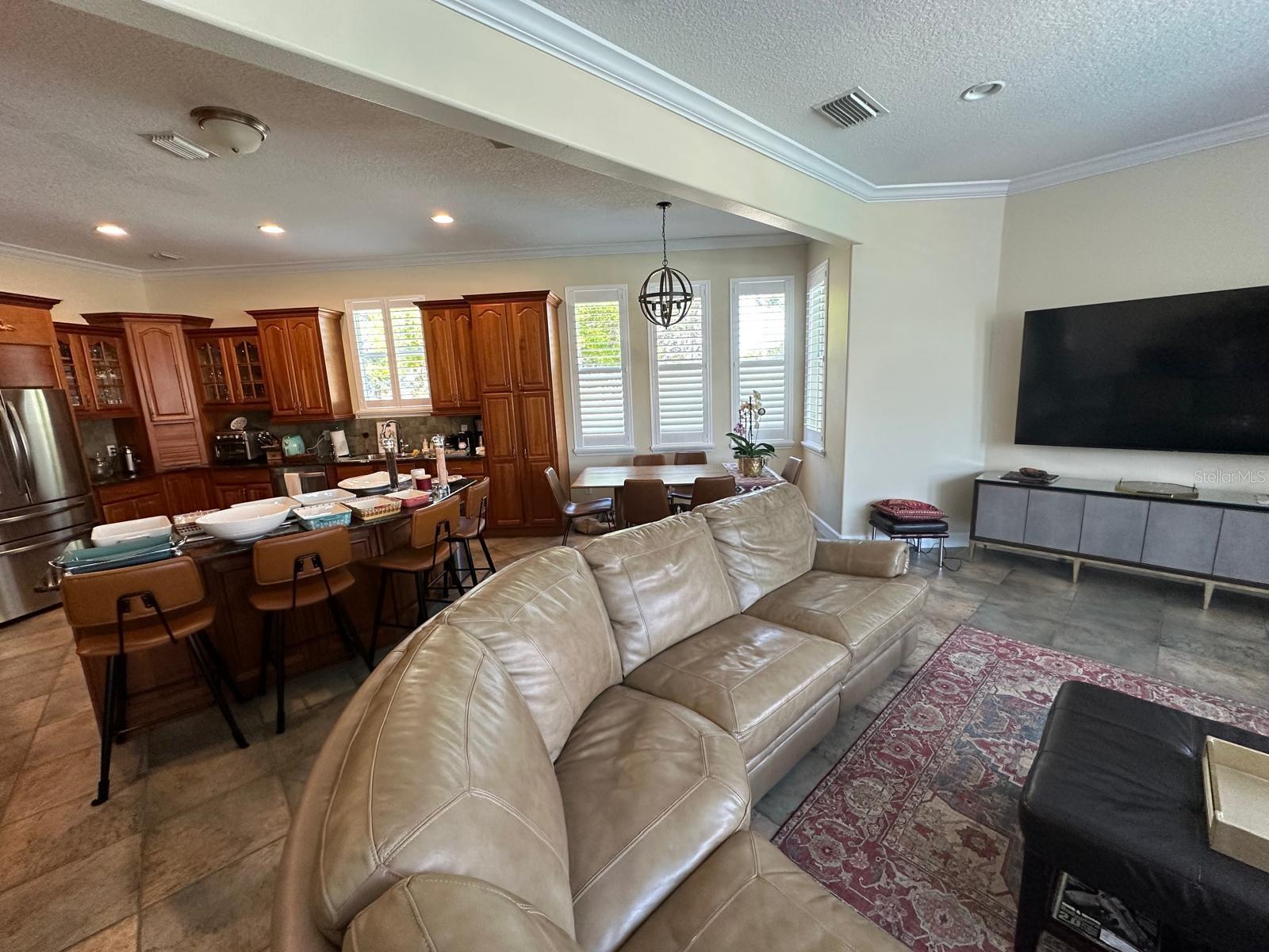 8734 Crestgate Cir Property Photo 14