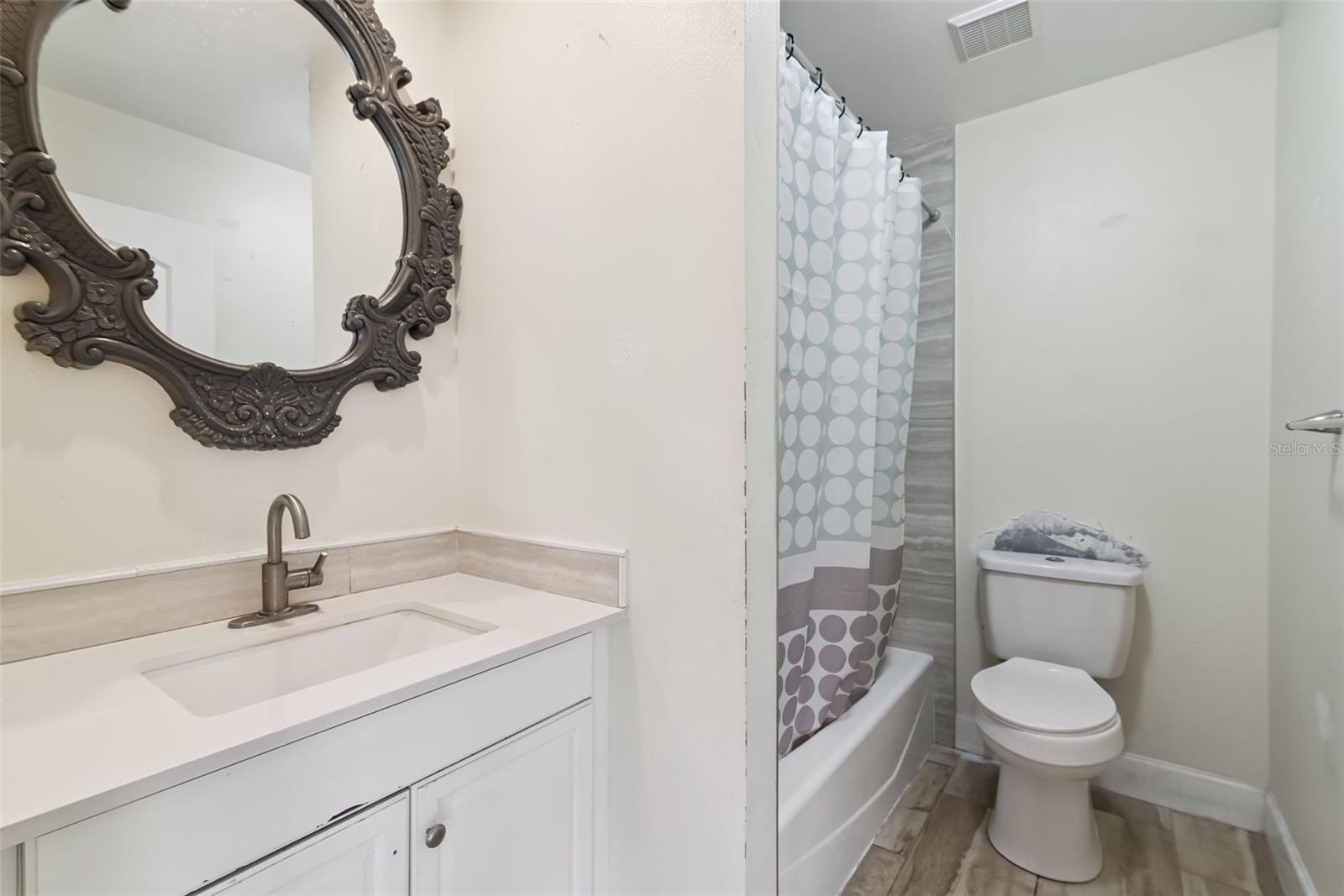 2260 Dolarway St Property Photo 17