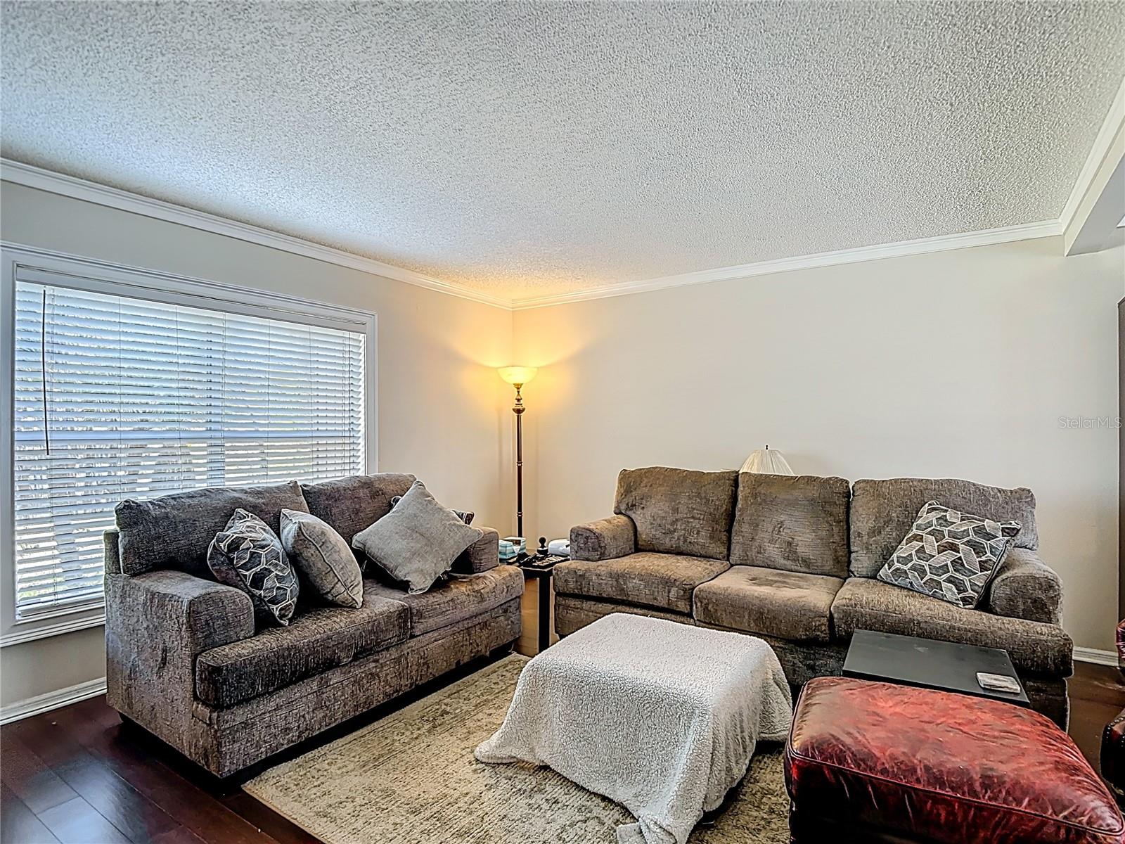 3114 W Paris St Property Photo 6