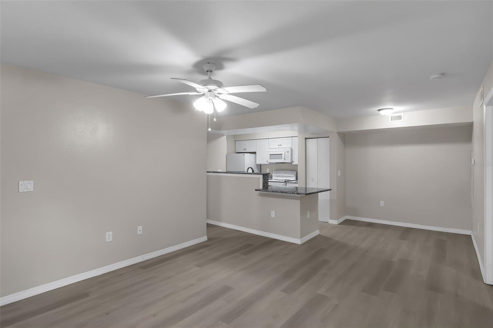 3016 Parkway Blvd #206 Property Photo 7