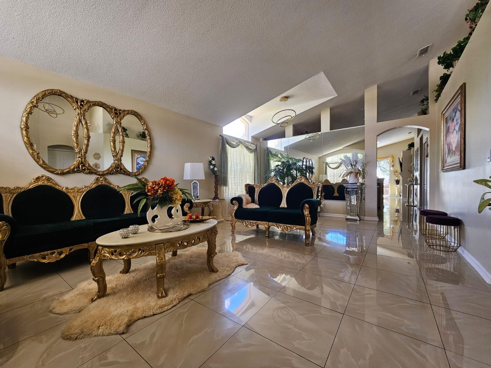 15601 Autumn Glen Ave Property Photo 4