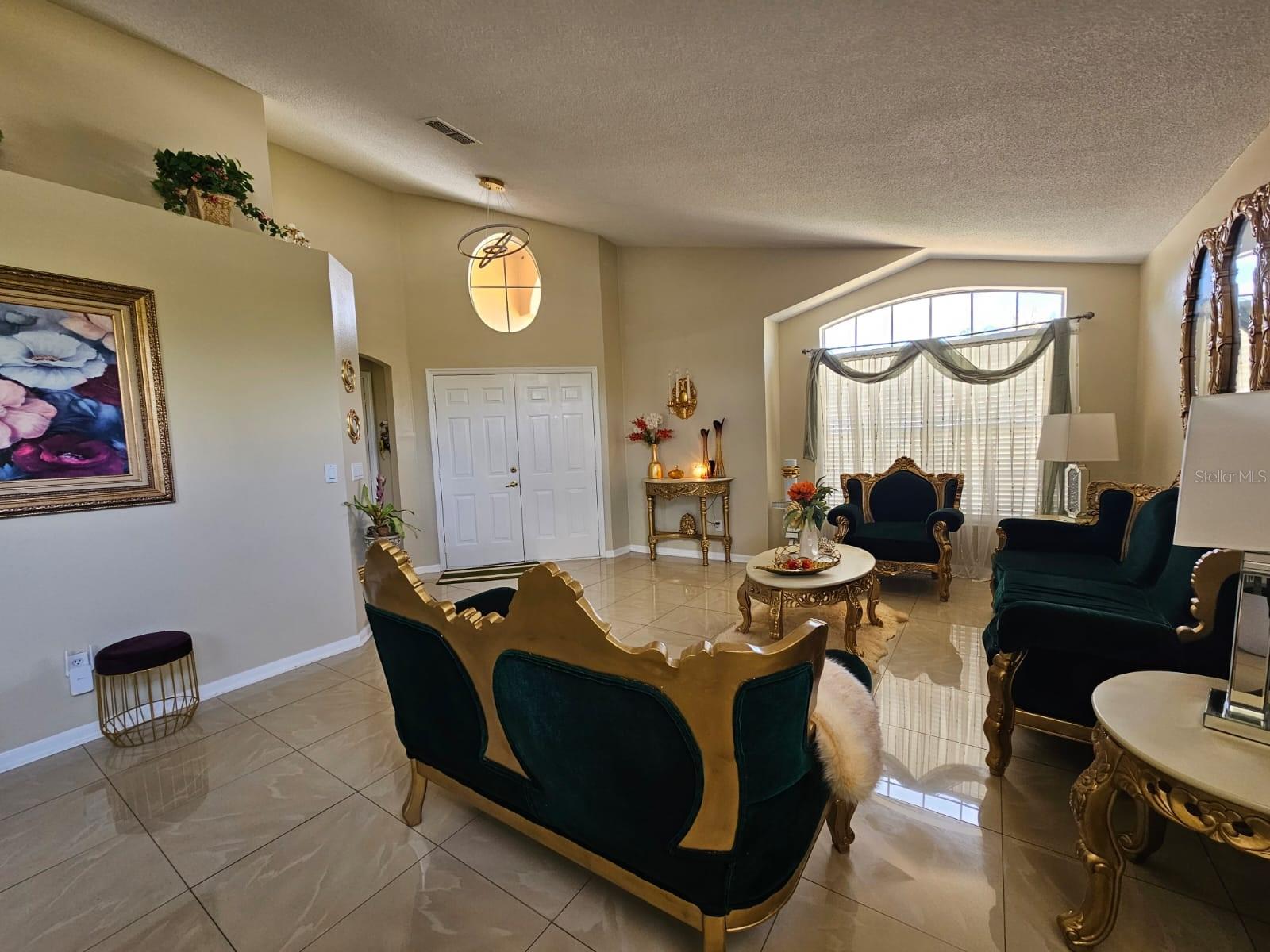 15601 Autumn Glen Ave Property Photo 6