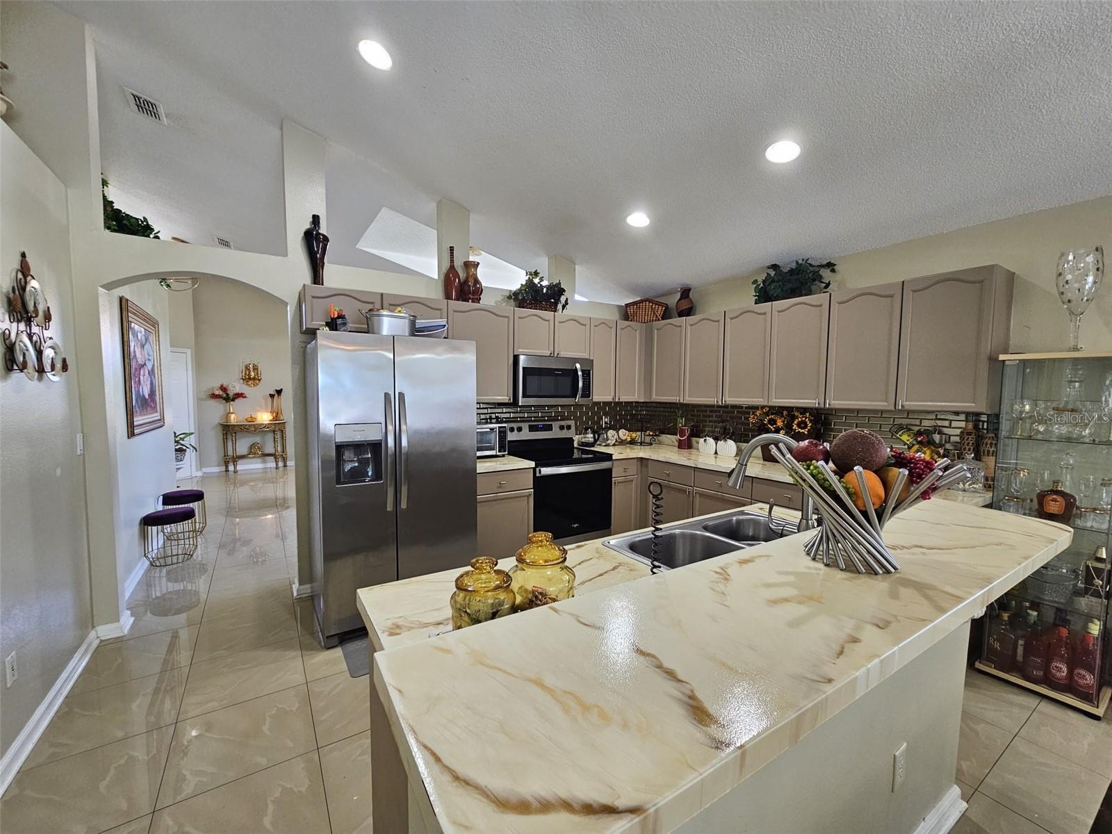 15601 Autumn Glen Ave Property Photo 8