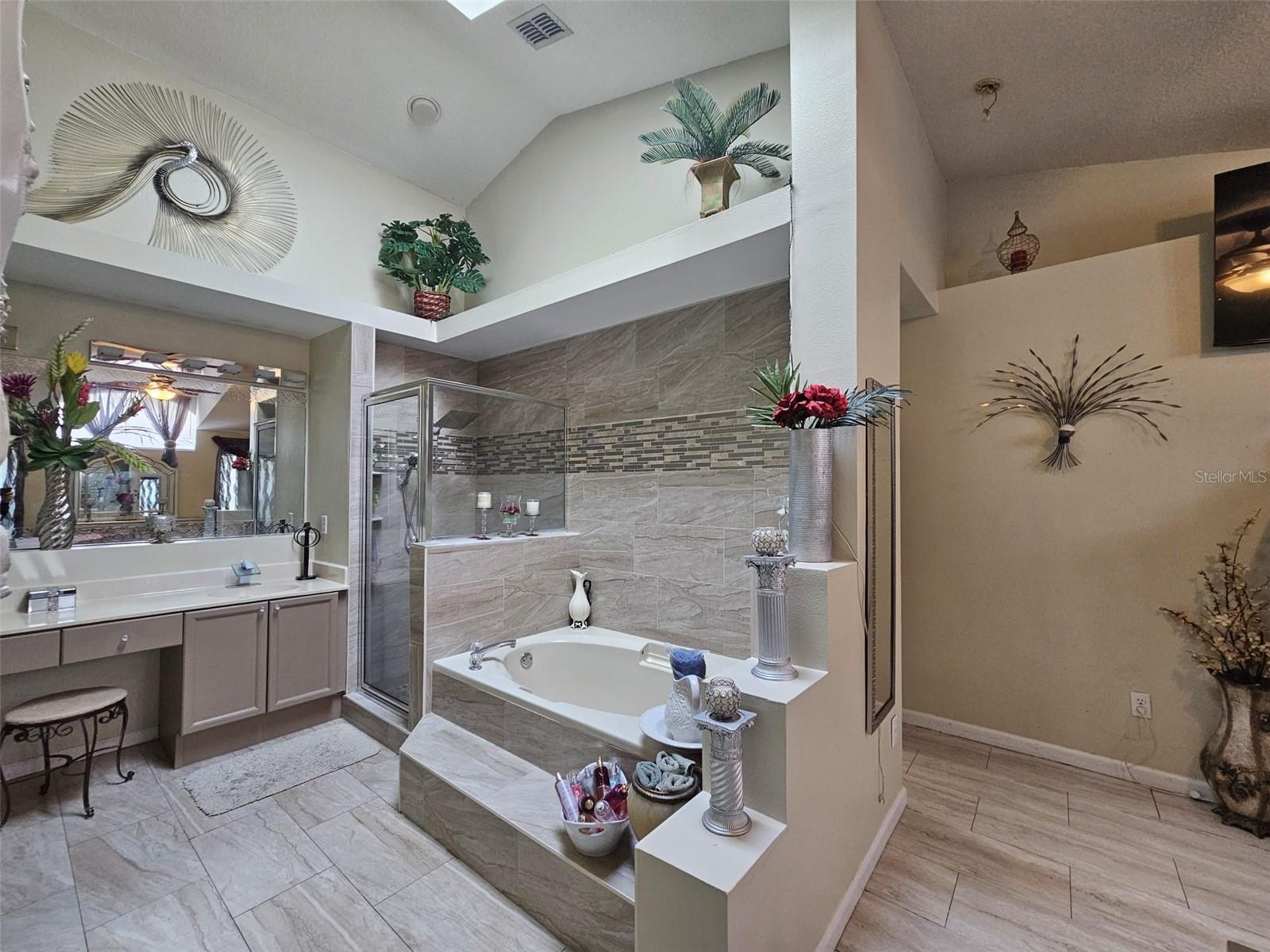 15601 Autumn Glen Ave Property Photo 16
