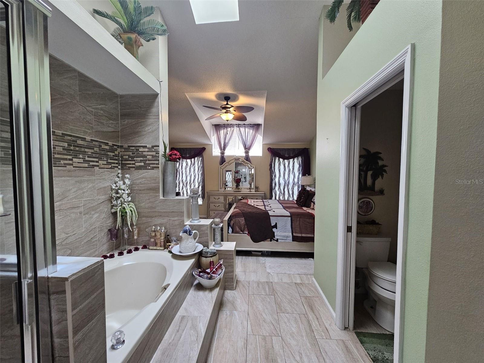 15601 Autumn Glen Ave Property Photo 18