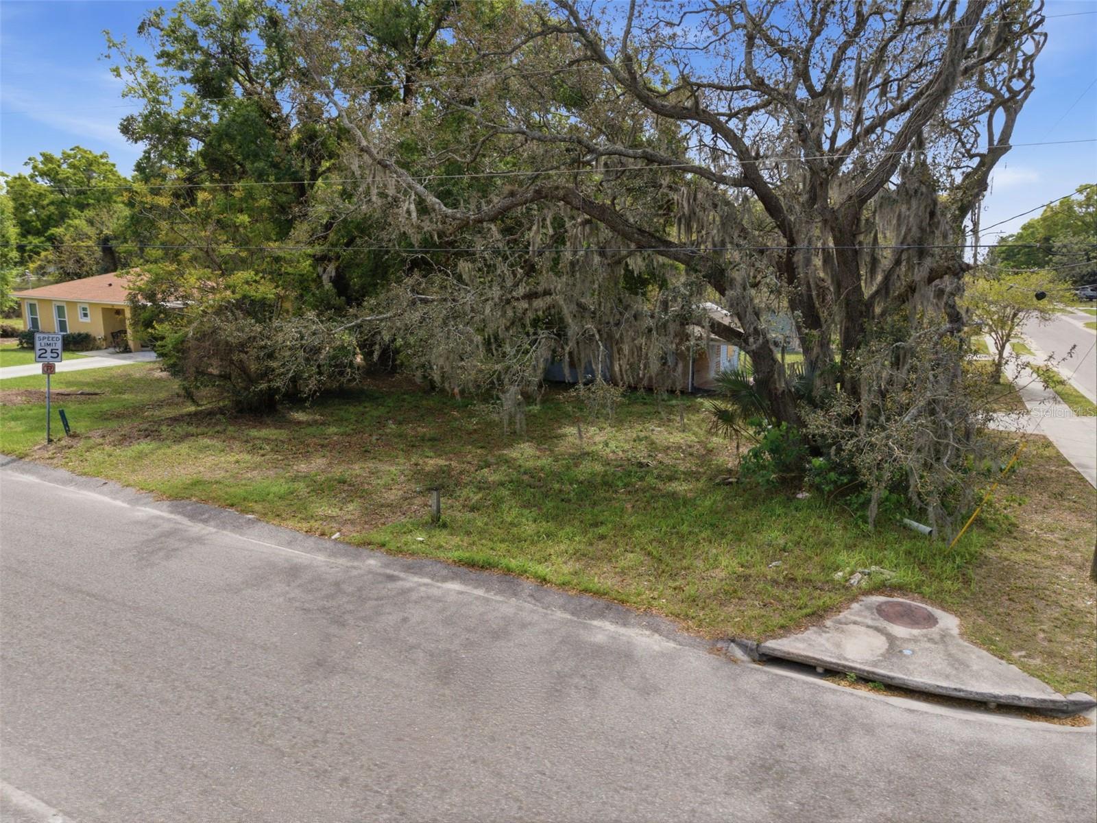 1301 S Central Ave Property Photo 3