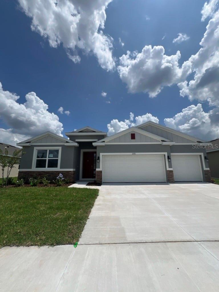 2091 Ashwood Bluff Dr Property Photo 1