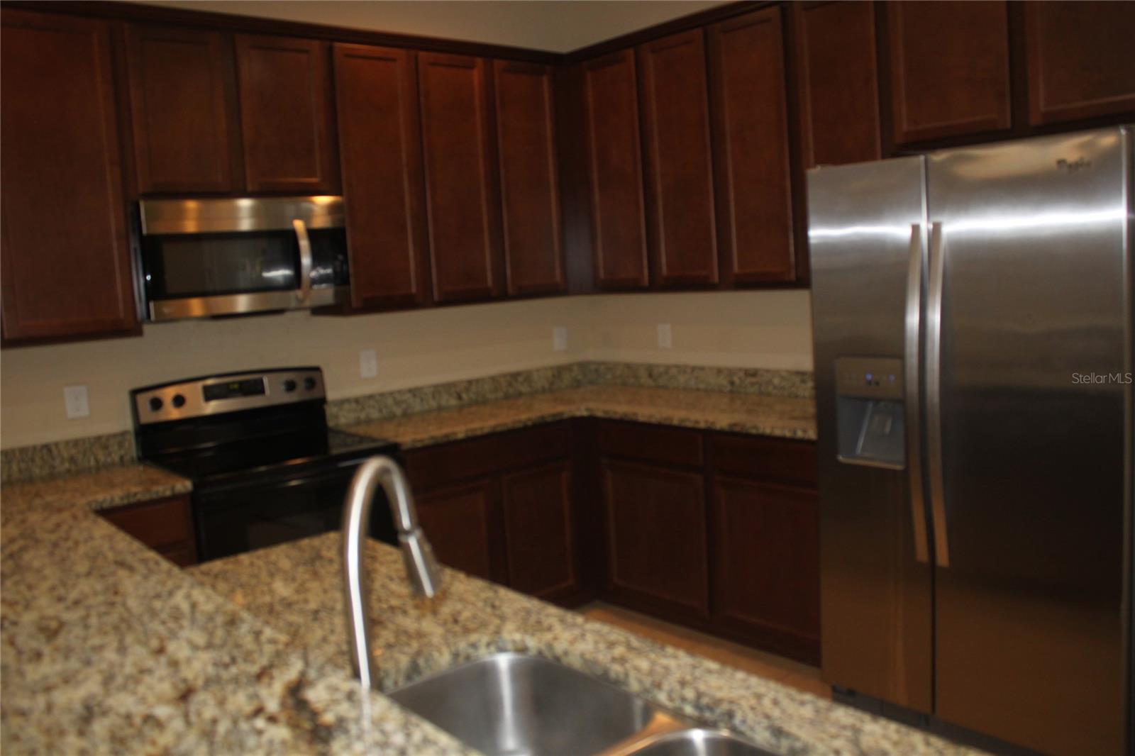 13231 Overstreet Rd Property Photo 3