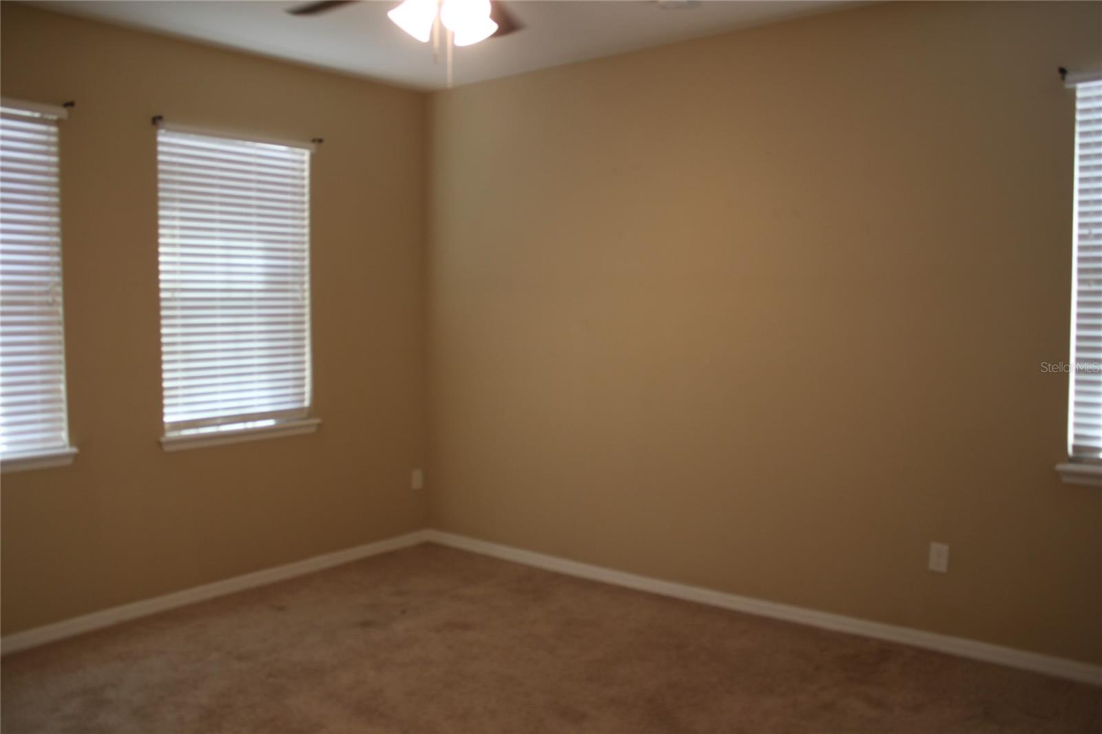 13231 Overstreet Rd Property Photo 8