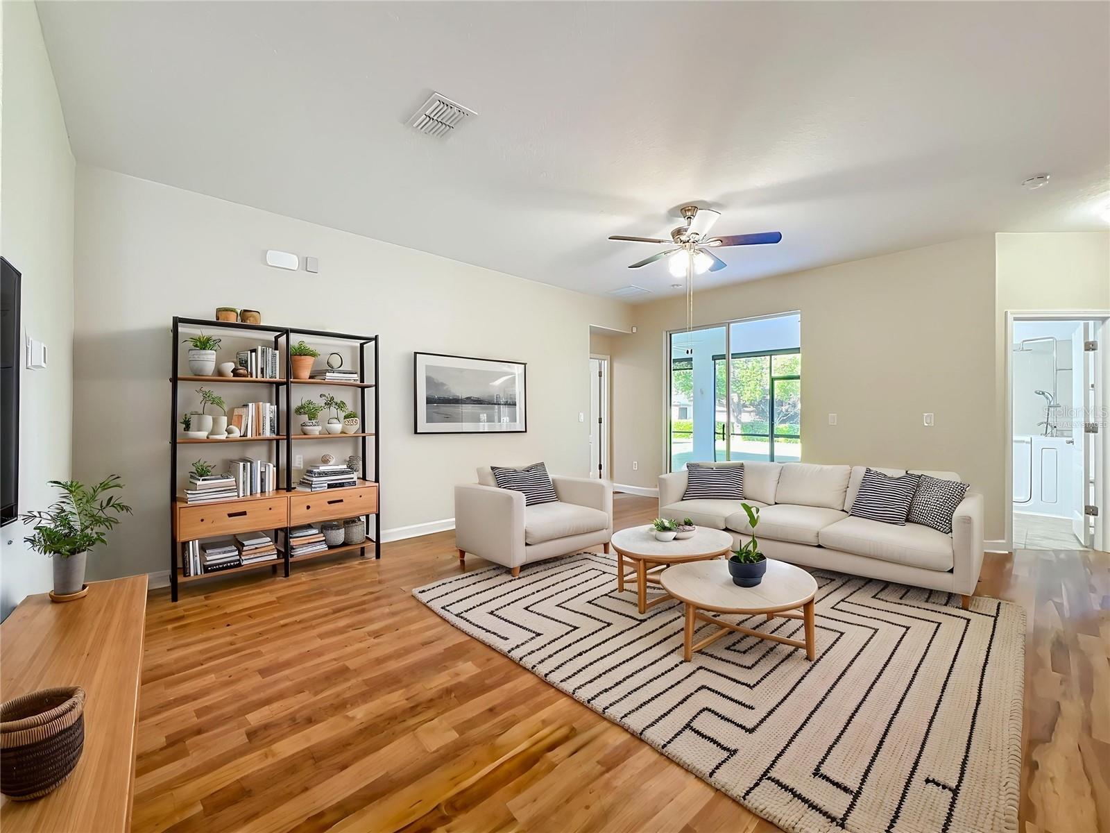 4052 Serena Ln Property Photo 2