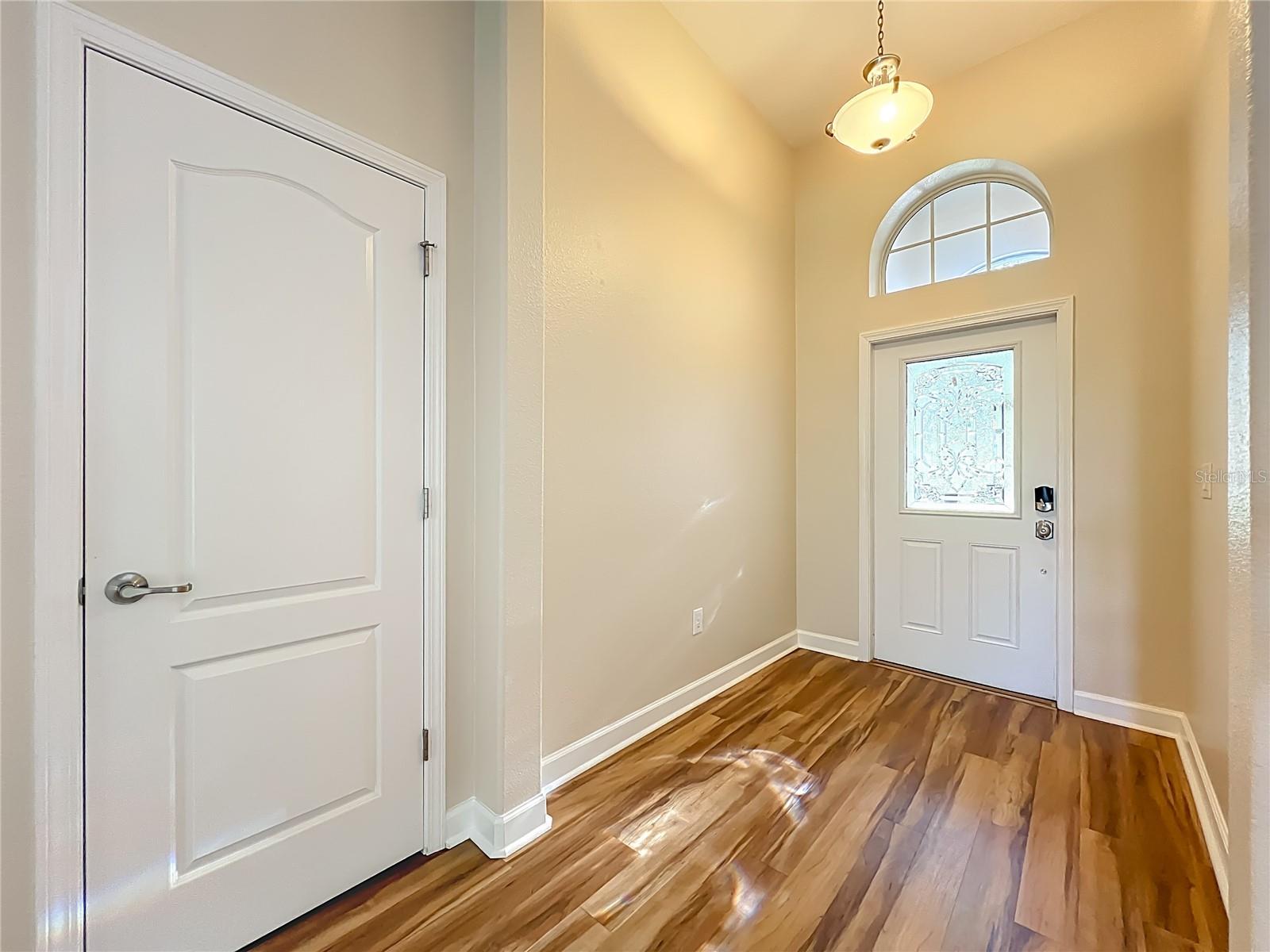 4052 Serena Ln Property Photo 9