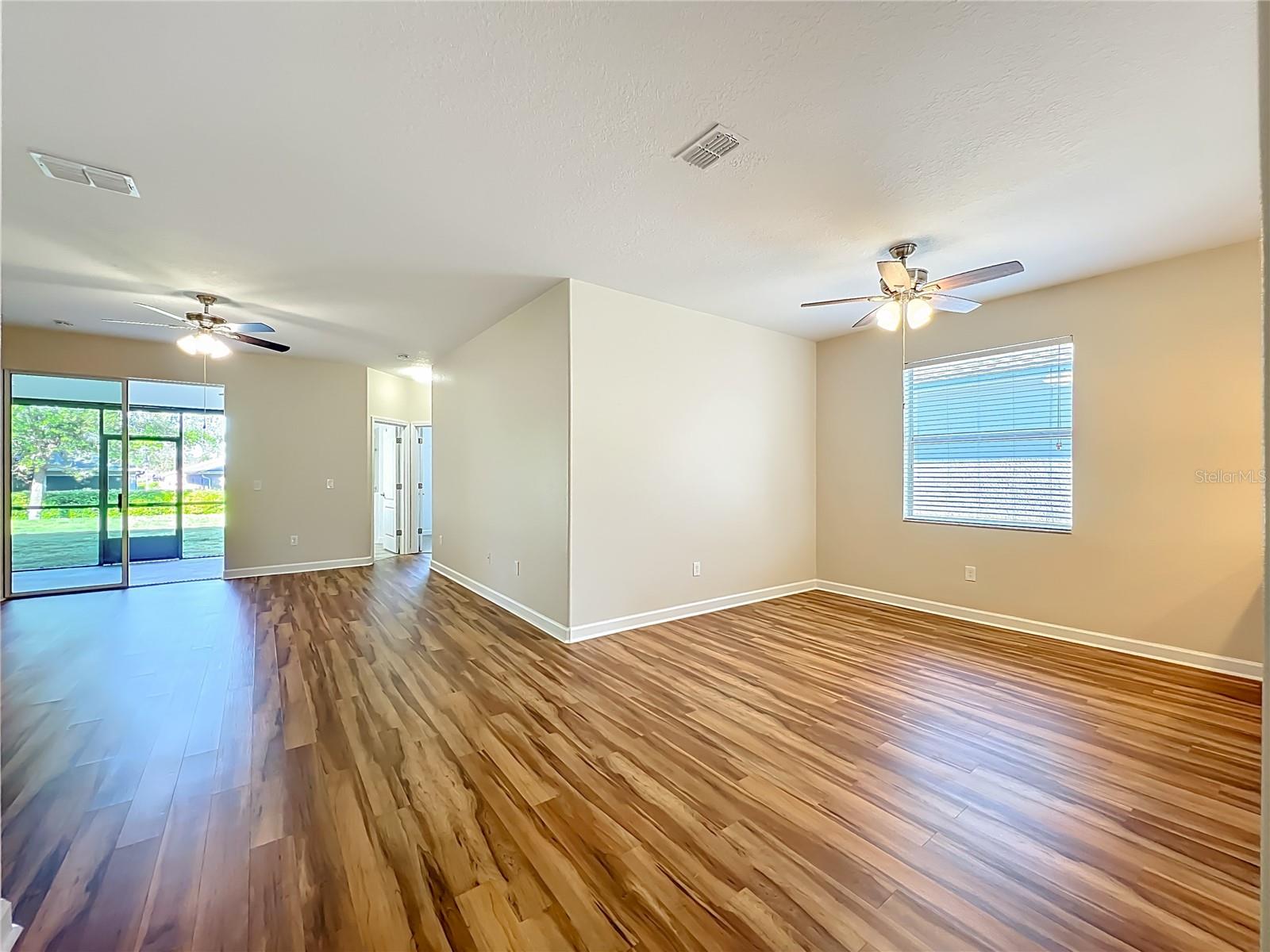 4052 Serena Ln Property Photo 10