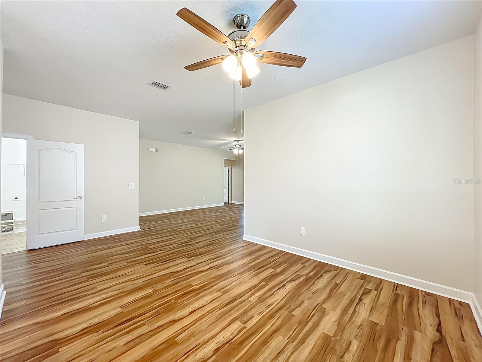 4052 Serena Ln Property Photo 11