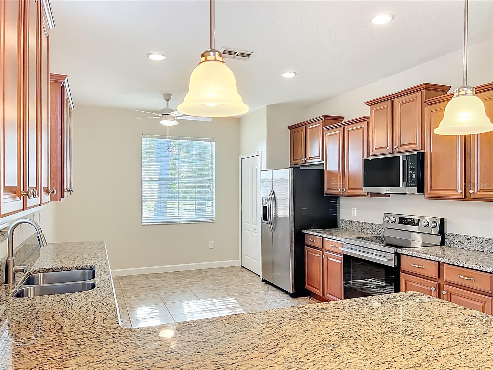 4052 Serena Ln Property Photo 16
