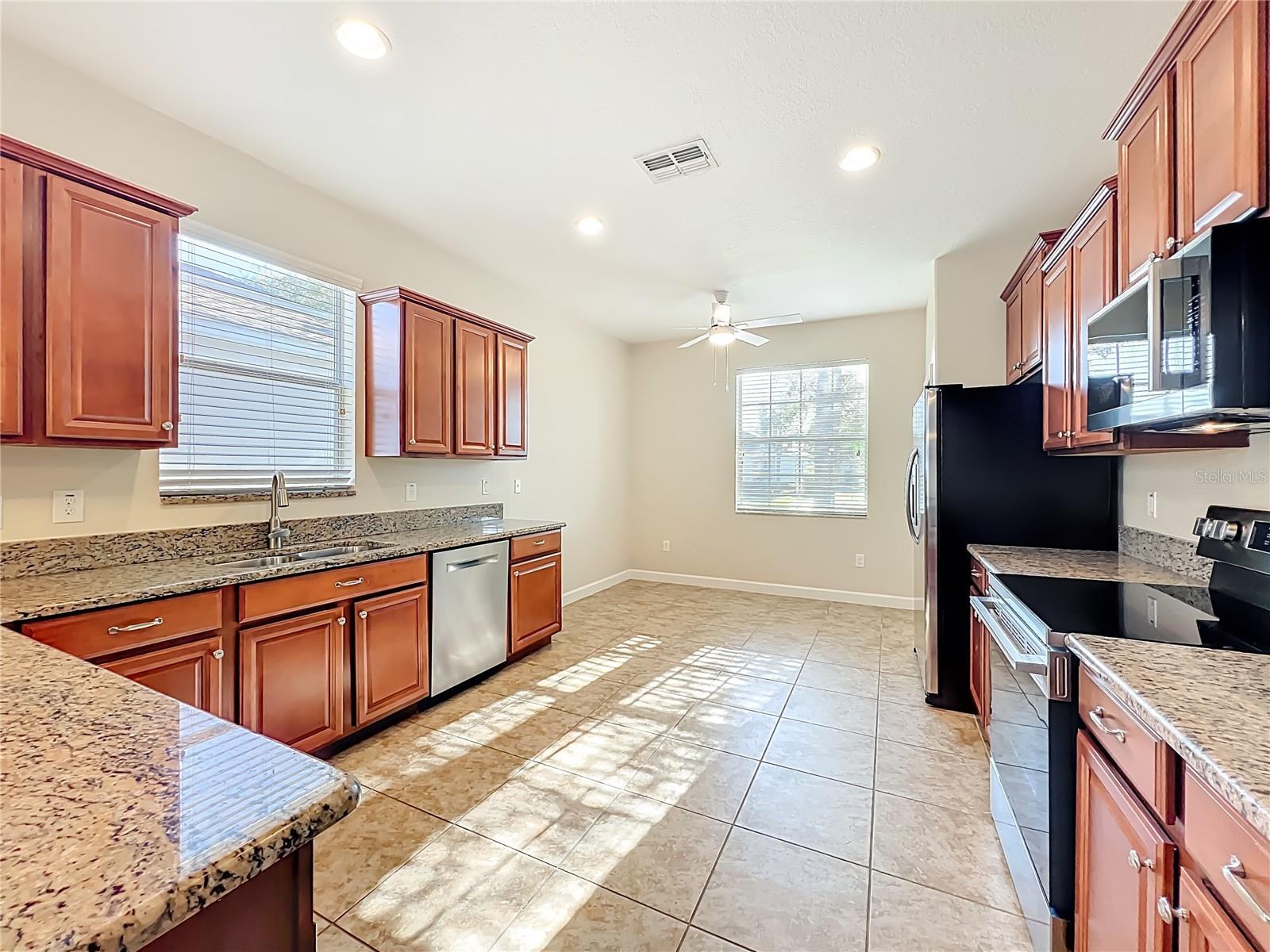 4052 Serena Ln Property Photo 17