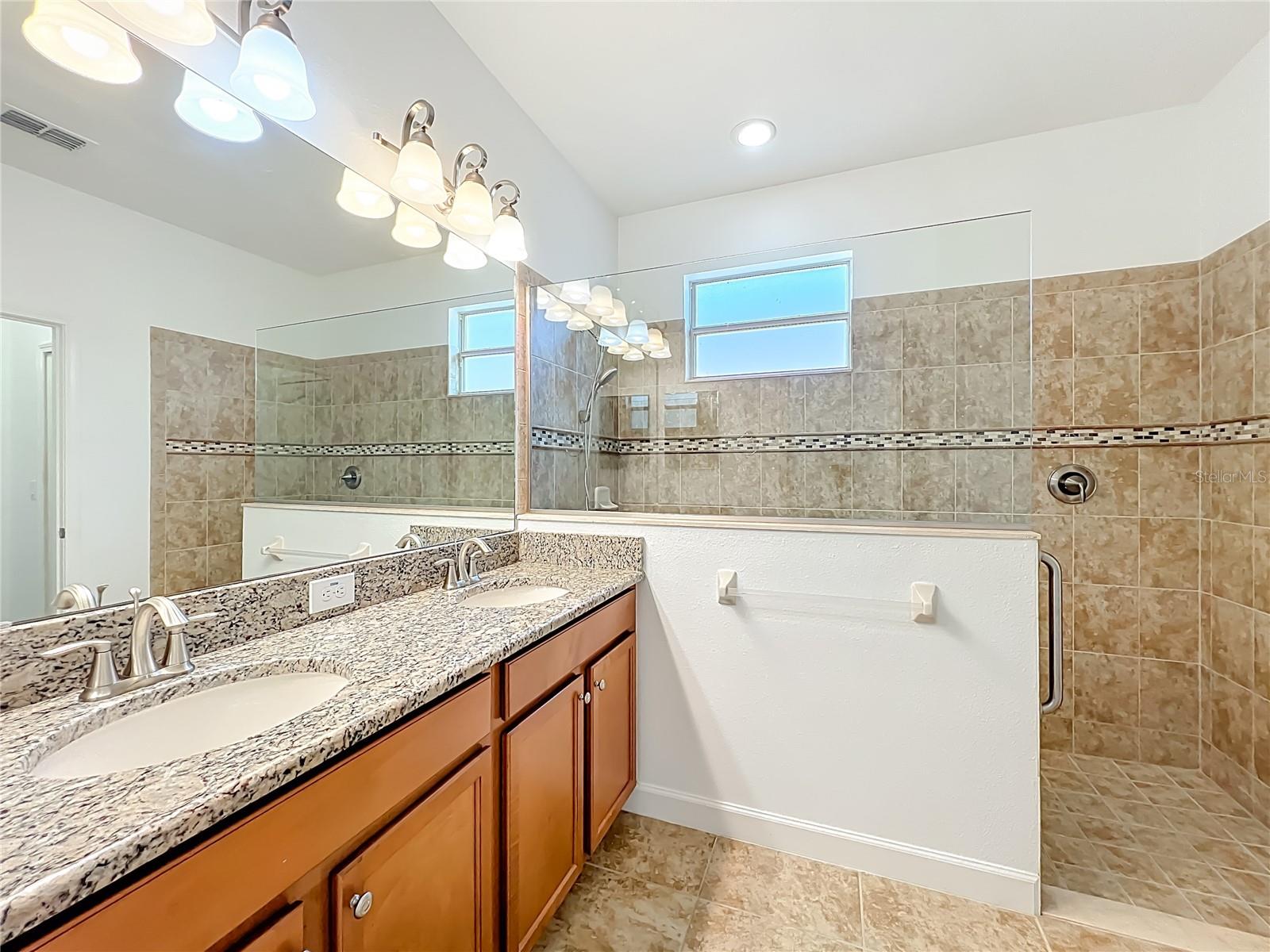 4052 Serena Ln Property Photo 36