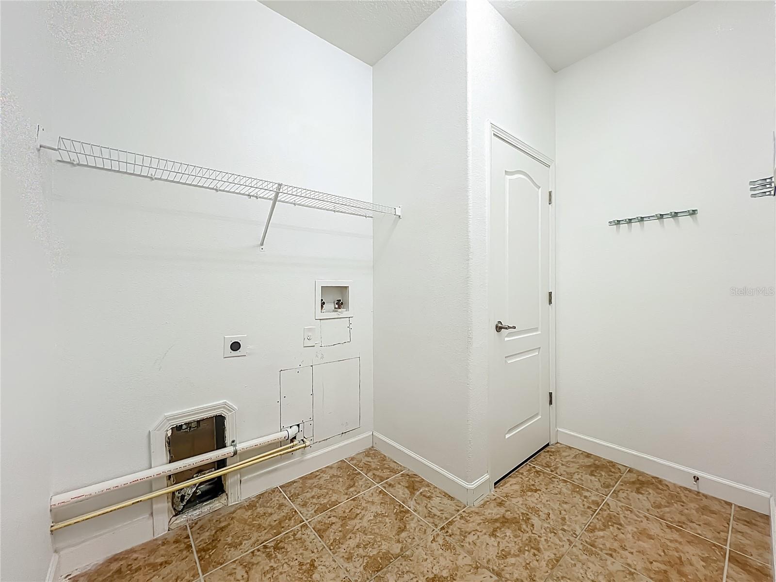 4052 Serena Ln Property Photo 39