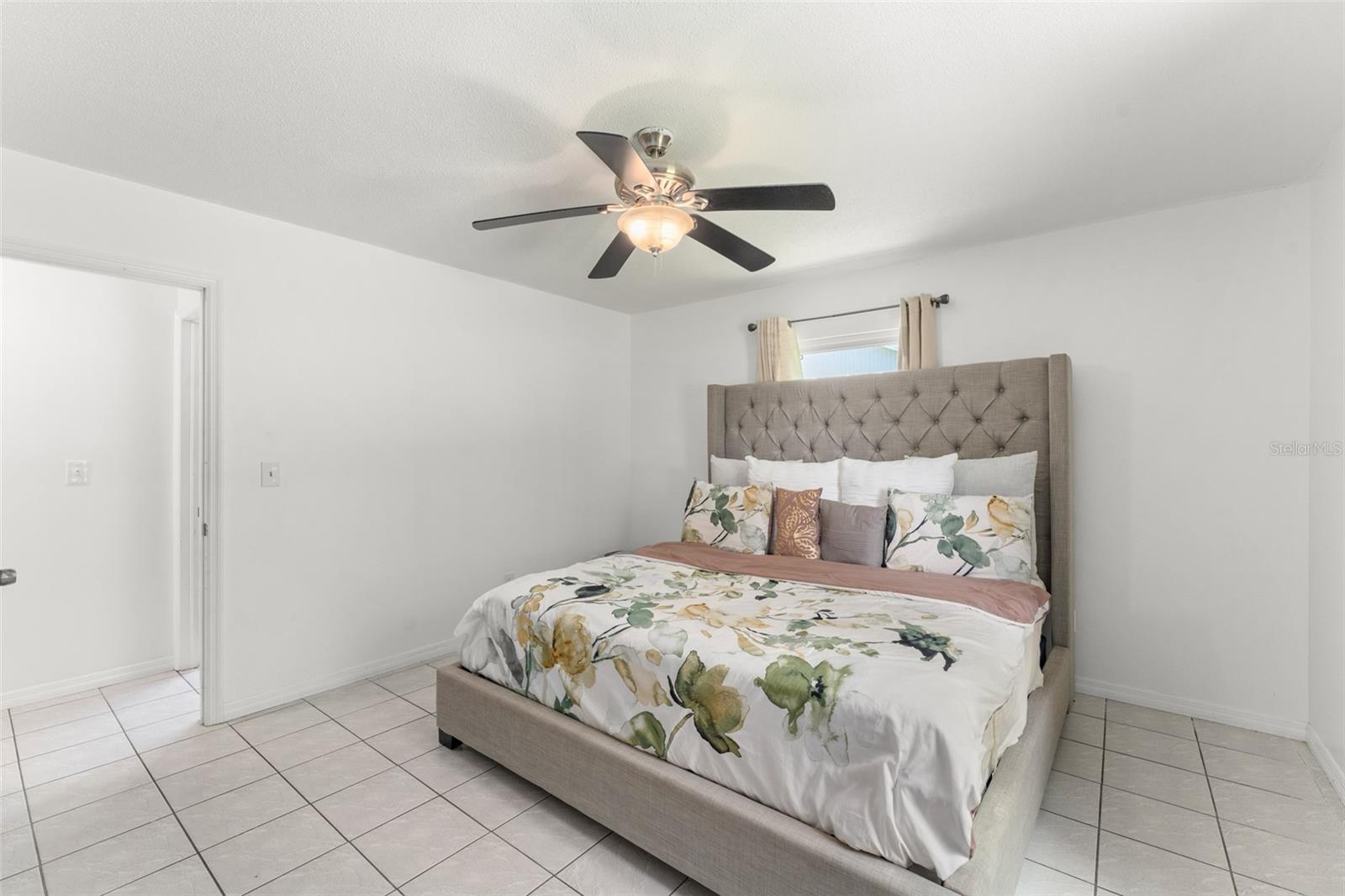 429 Virginia Ave Property Photo 5