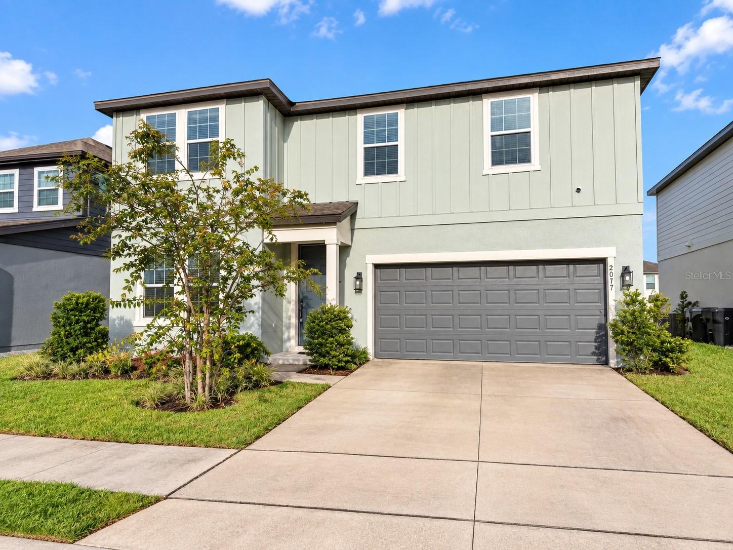 2077 Derwent Dr Property Photo 2