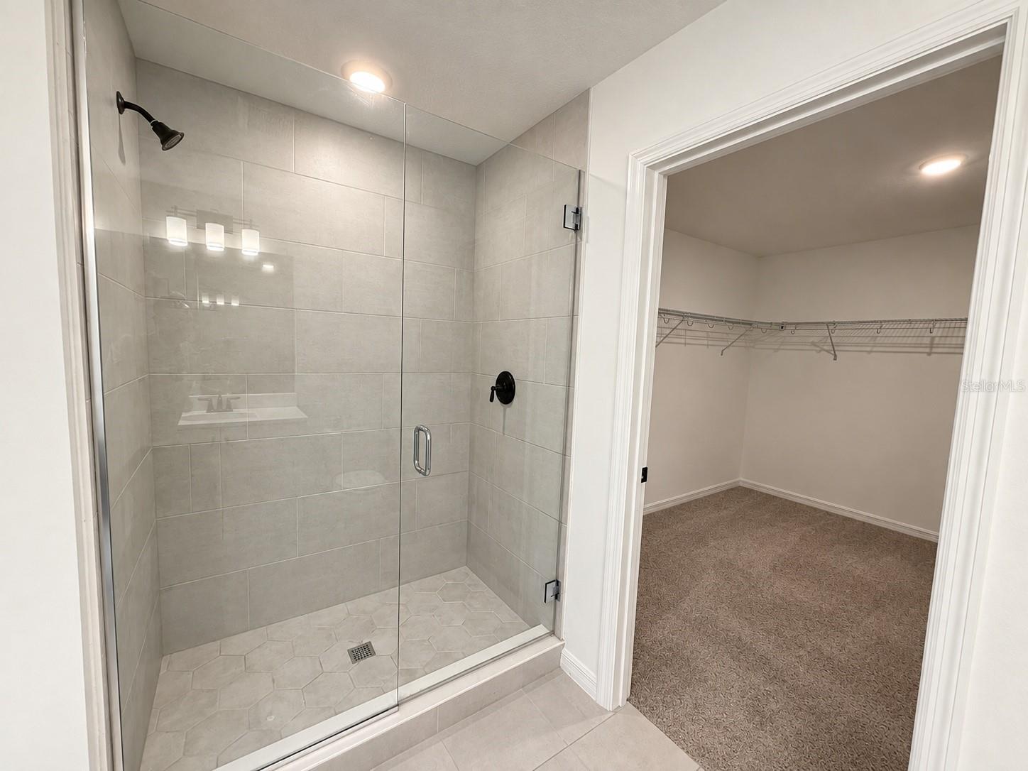 2077 Derwent Dr Property Photo 19