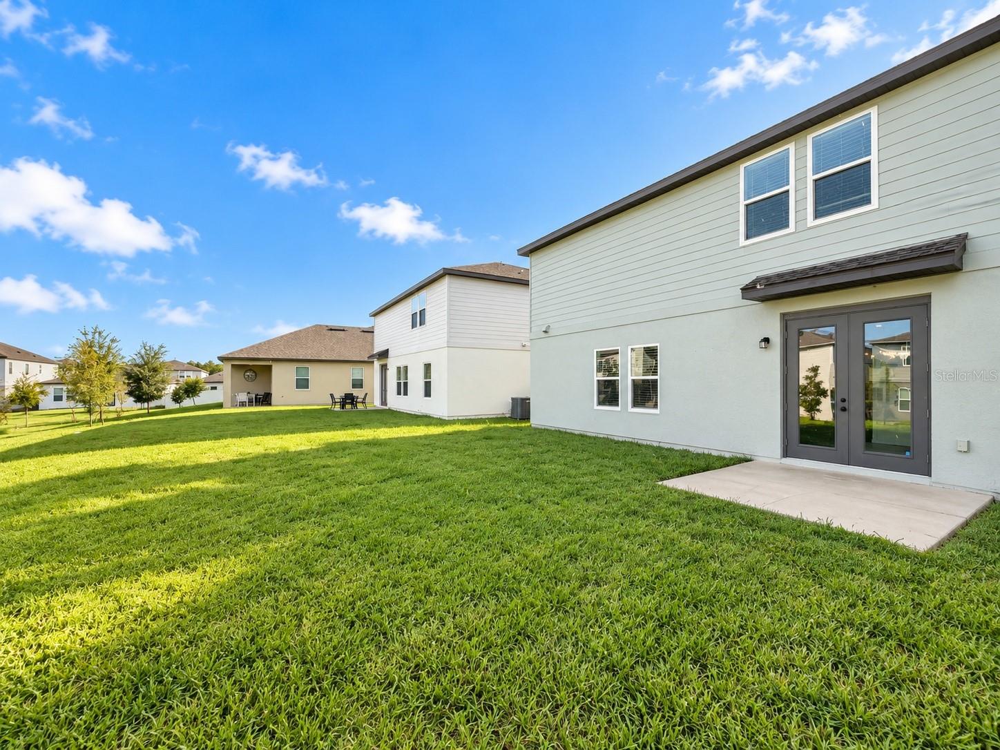 2077 Derwent Dr Property Photo 30
