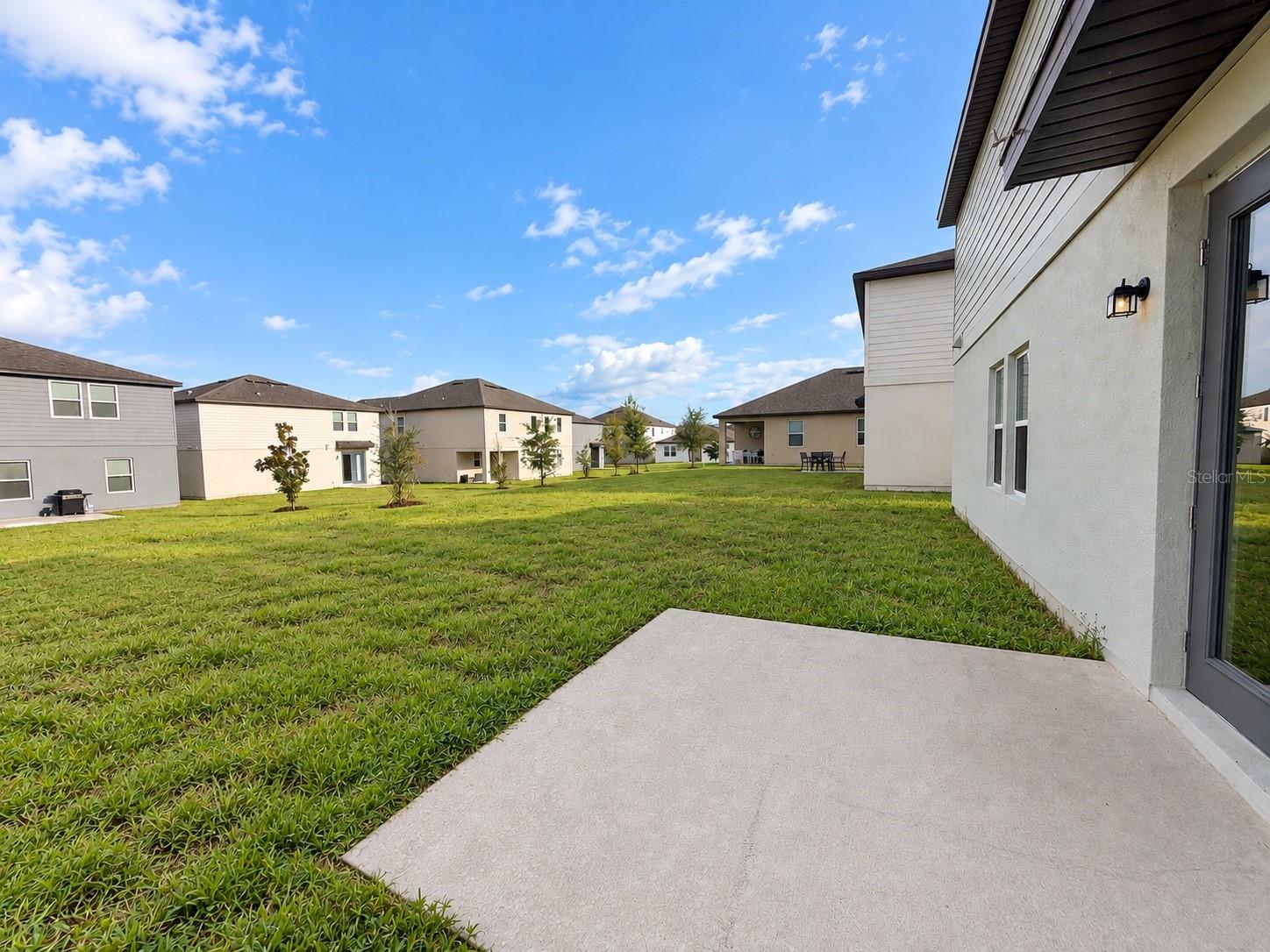 2077 Derwent Dr Property Photo 31