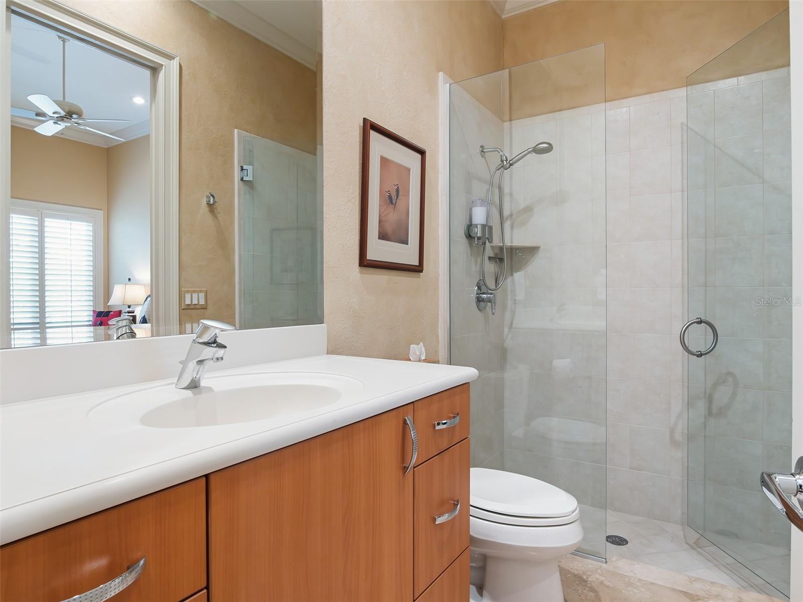 5151 Latrobe Dr Property Photo 36