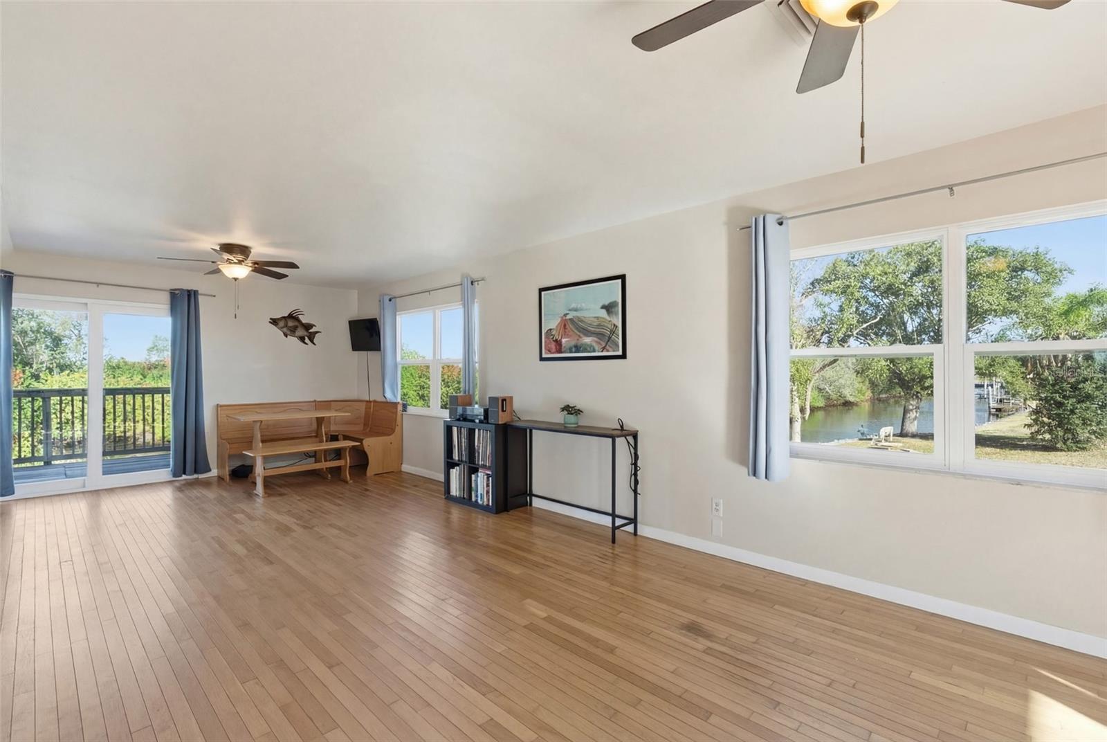 O6392569 Property Photo 9