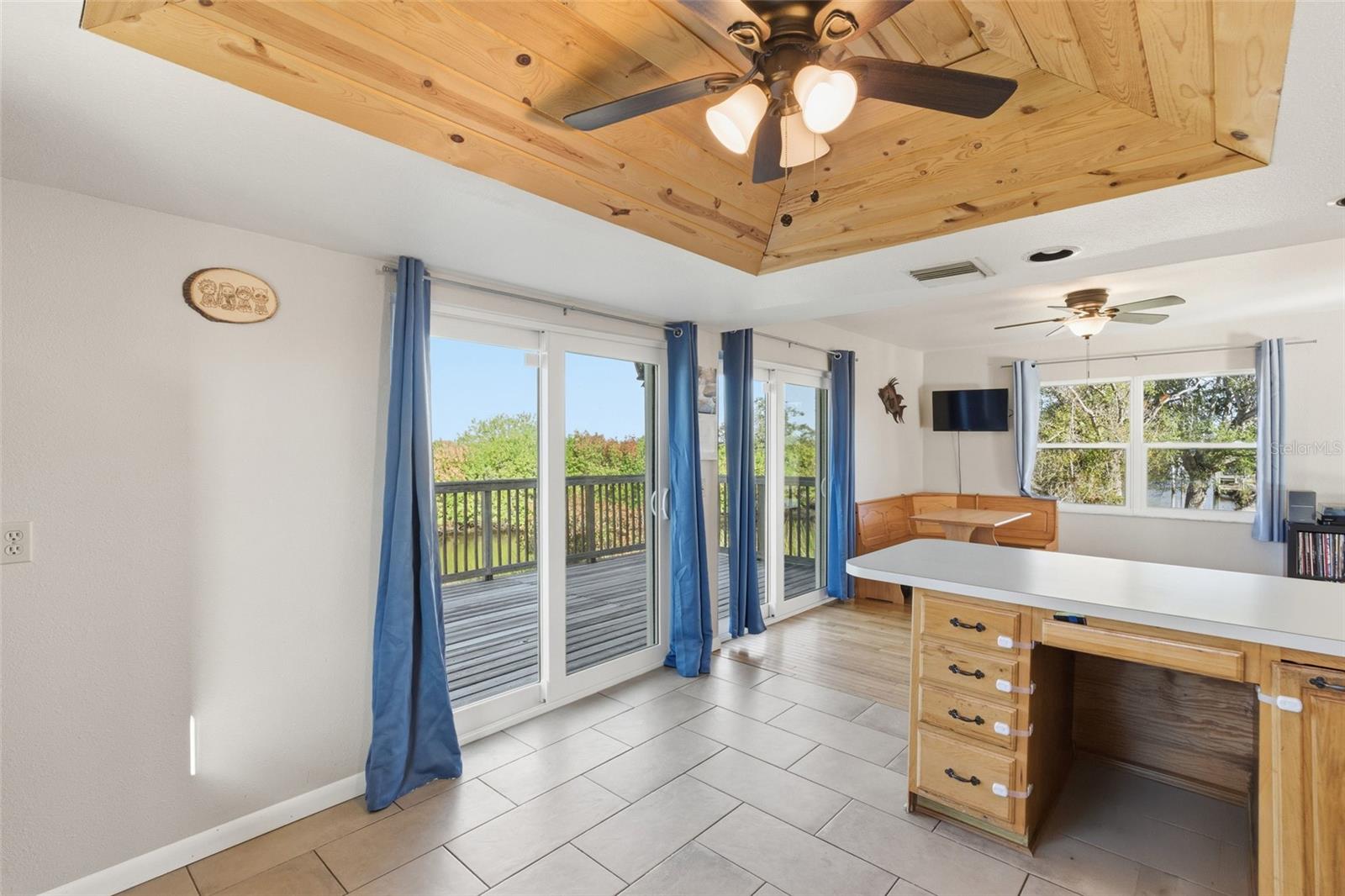 O6392569 Property Photo 14