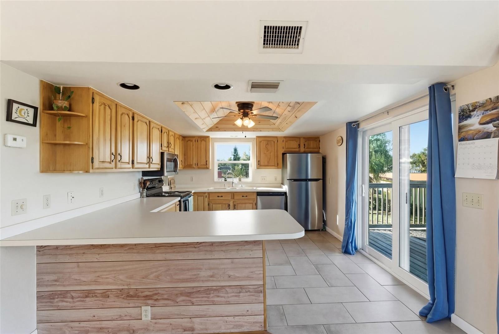 O6392569 Property Photo 15