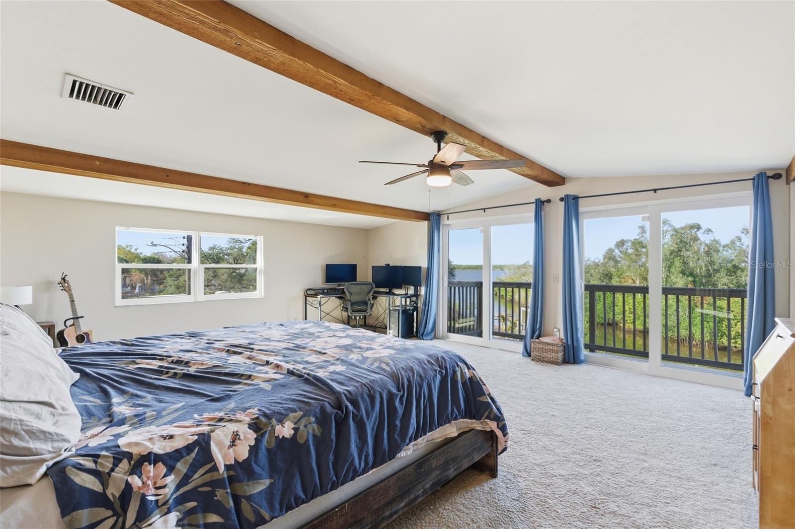 O6392569 Property Photo 25