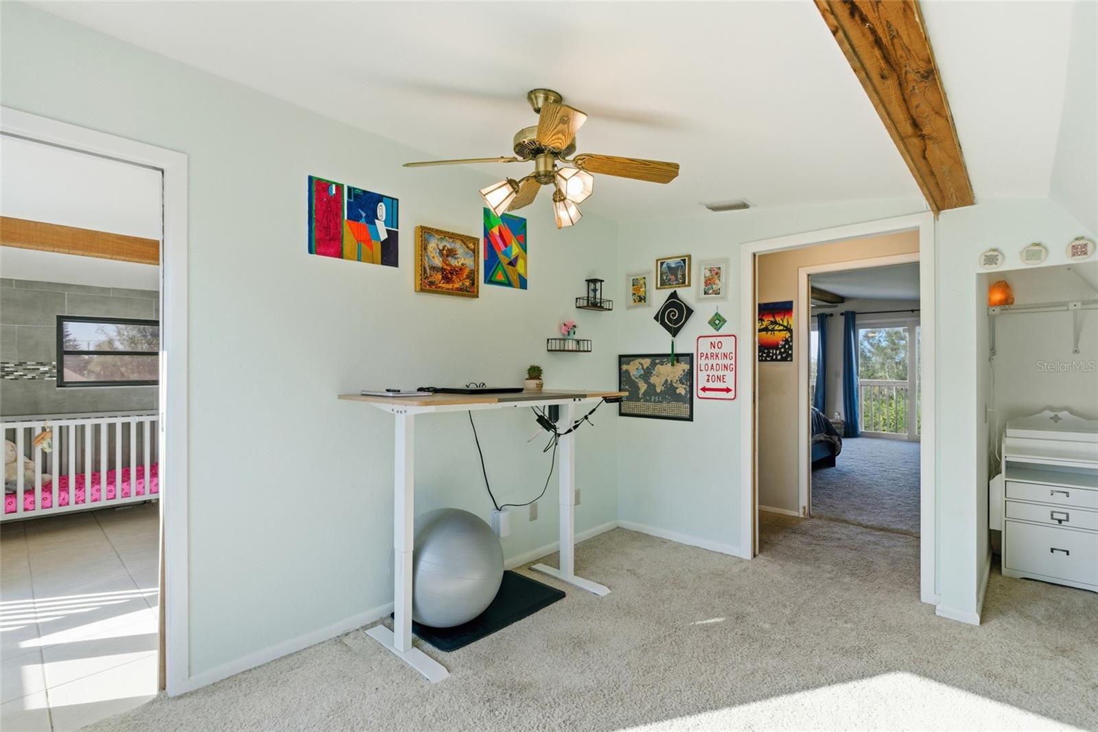 O6392569 Property Photo 30