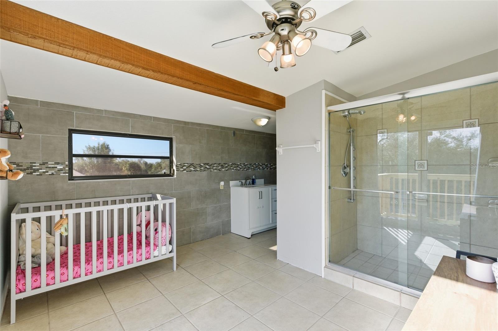 O6392569 Property Photo 31