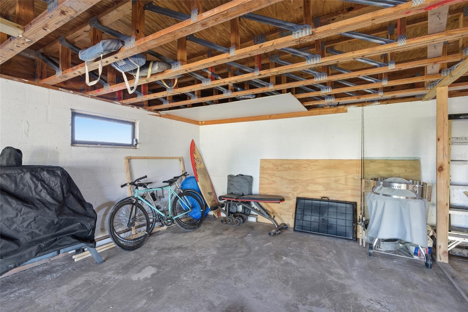 O6392569 Property Photo 43