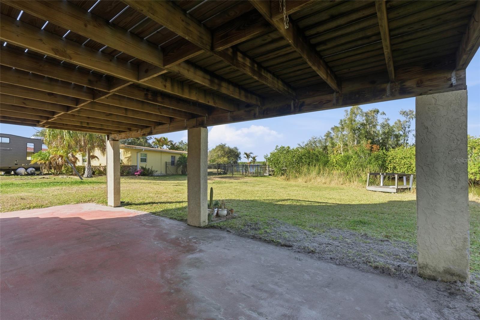 O6392569 Property Photo 52