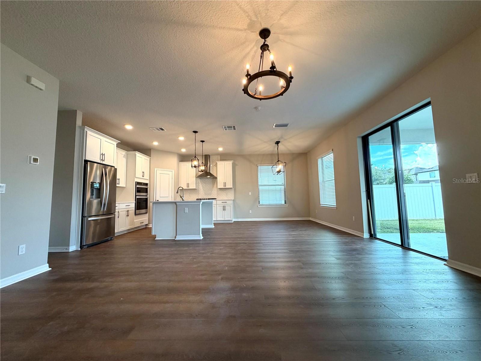 9872 Aurea Moss Ln Property Photo 6