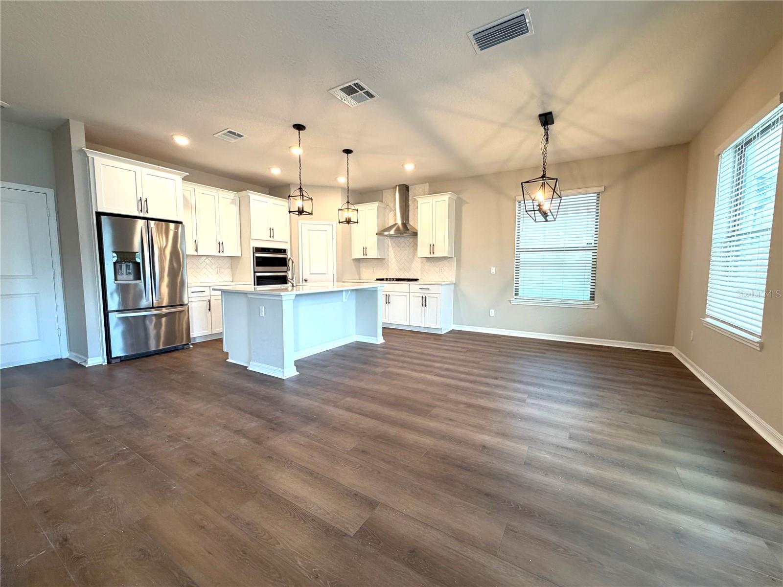 9872 Aurea Moss Ln Property Photo 7