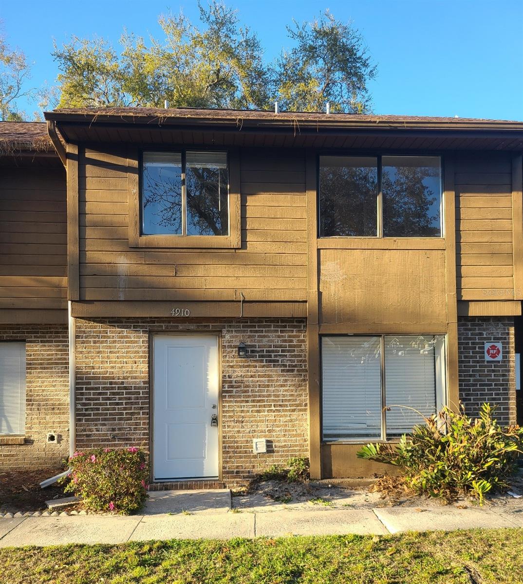 4910 SILVER OAKS VLG #B