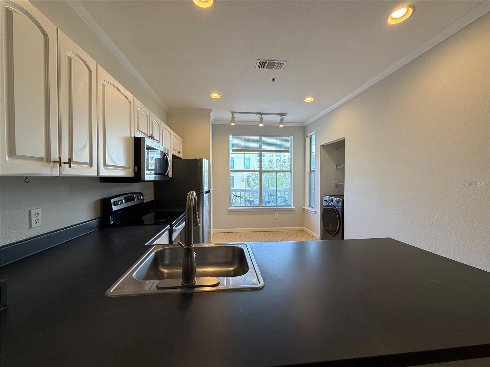 860 N Orange Ave #301 Property Photo 11