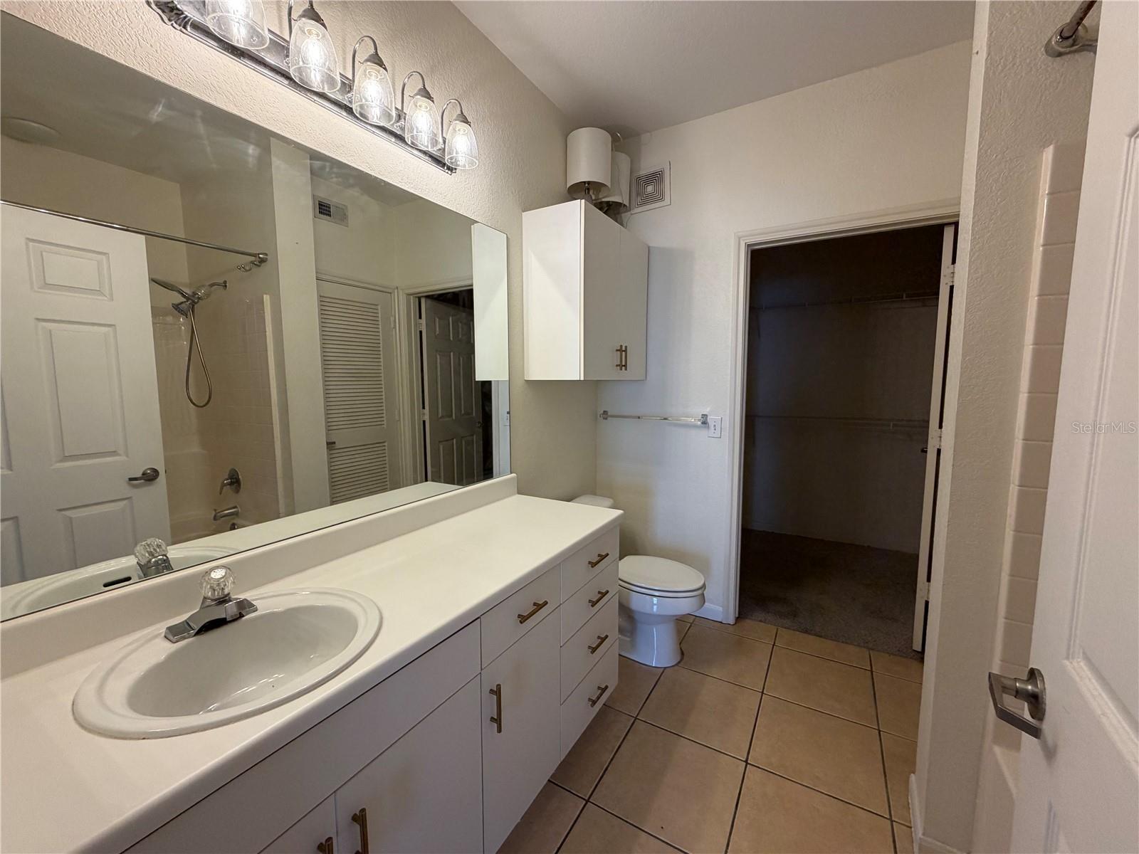 860 N Orange Ave #301 Property Photo 12