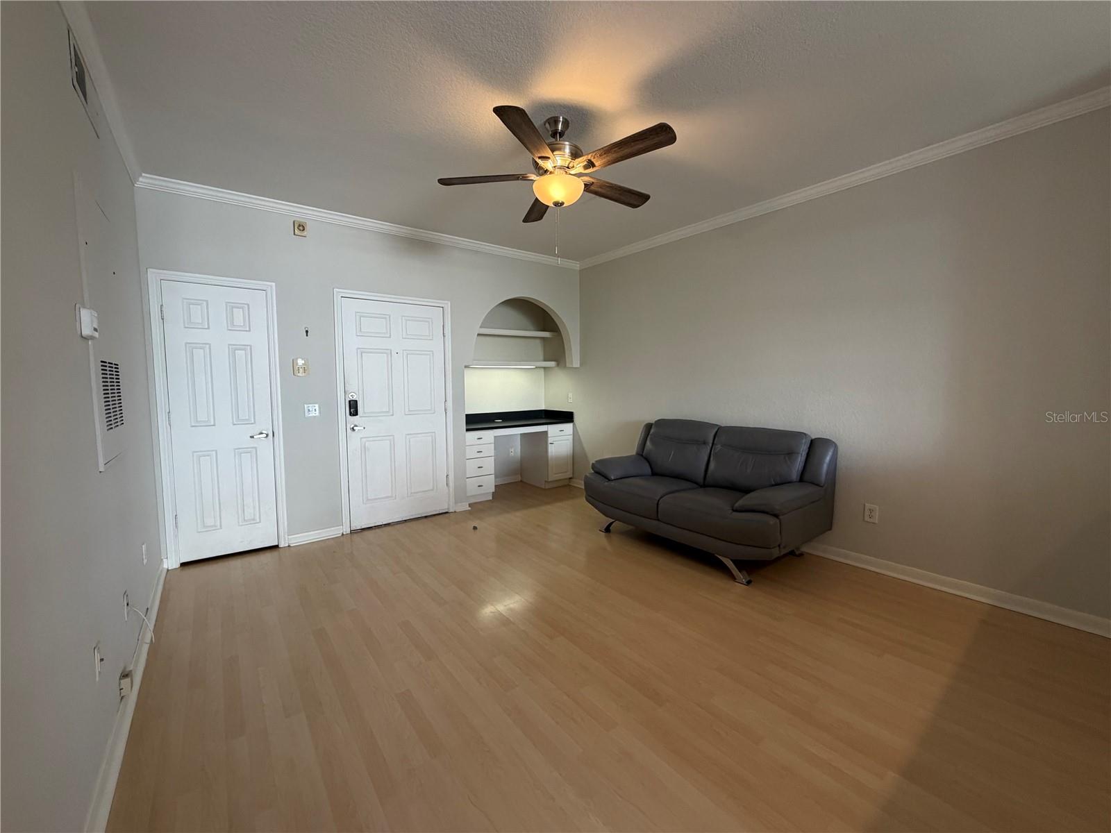 860 N Orange Ave #301 Property Photo 13