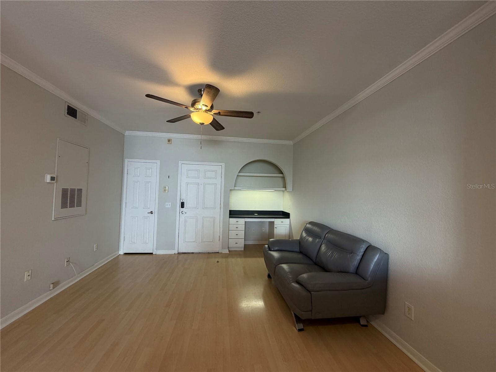 860 N Orange Ave #301 Property Photo 16