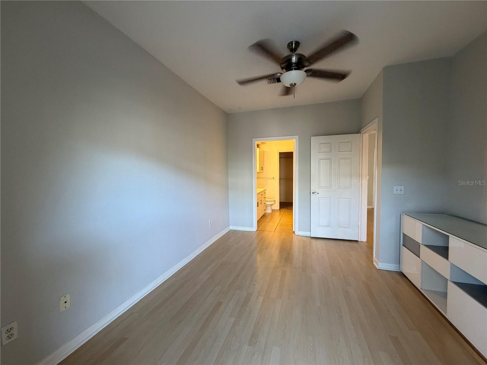 860 N Orange Ave #301 Property Photo 20