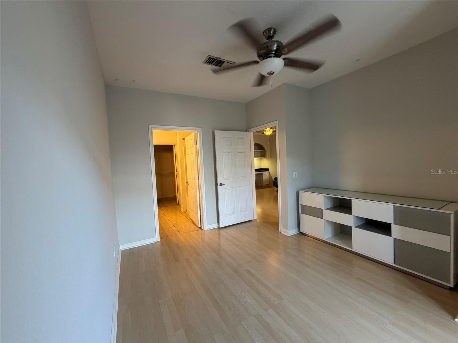 860 N Orange Ave #301 Property Photo 21