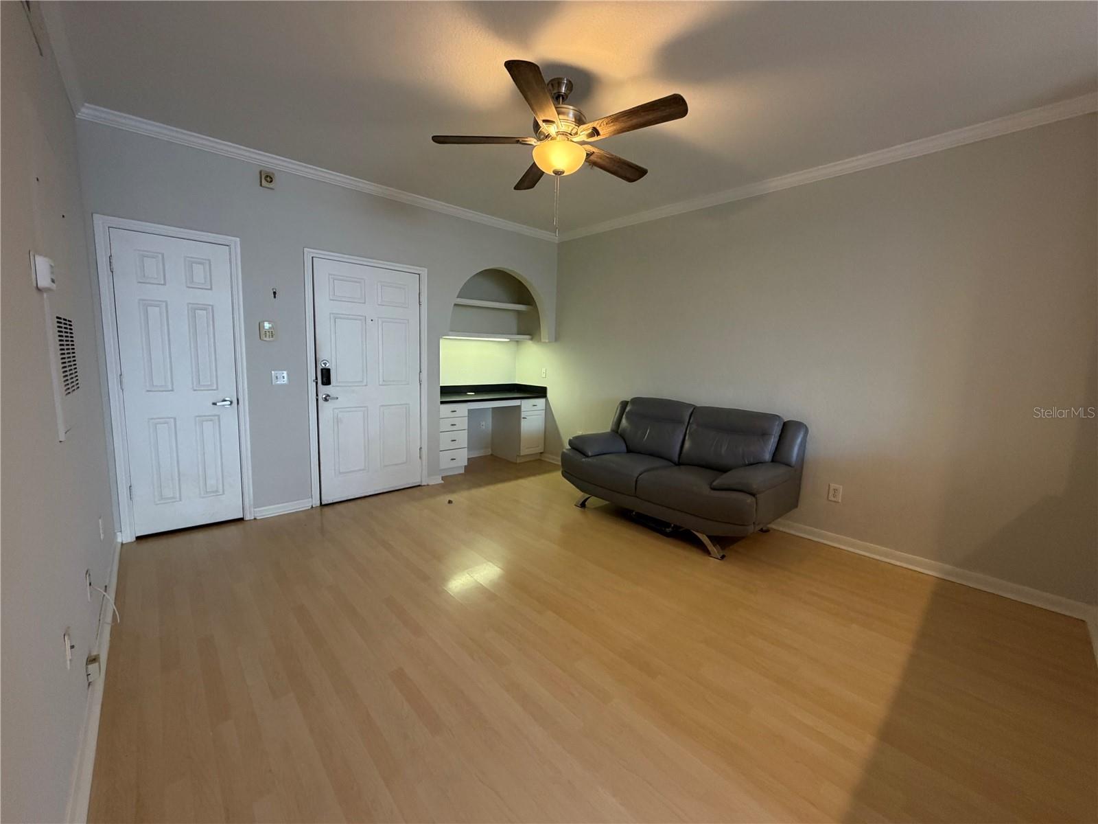 860 N Orange Ave #301 Property Photo 24