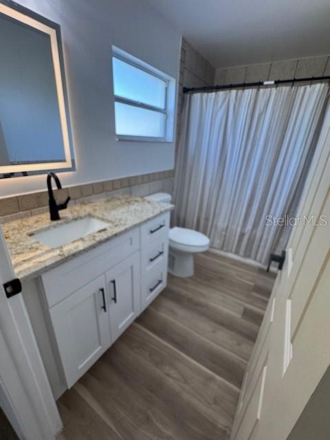 420 Albatross Ct Property Photo 3